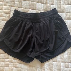 Lululemon Track That Mid-Rise Lined Short 5"
